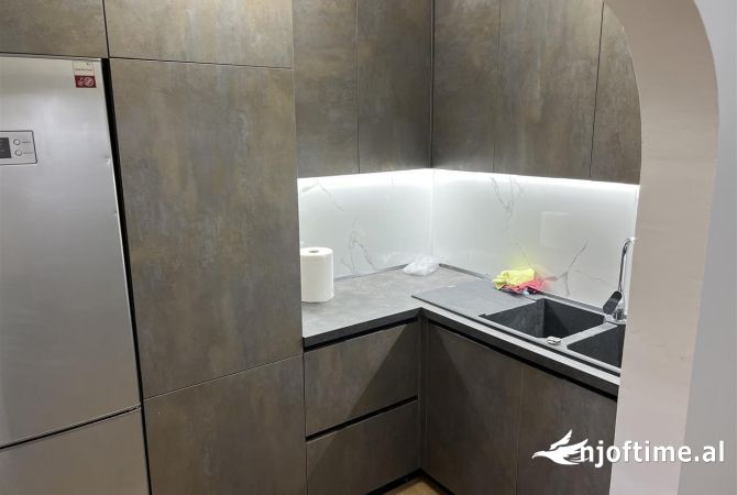 Shtepi me qera 1+1 ne Tirane - 55,000 Leke