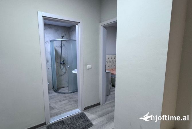 Shtepi me qera Apartament ne Tirane, 1+1, Mobilimi E mobiluar, Pagesa 450  Euro.