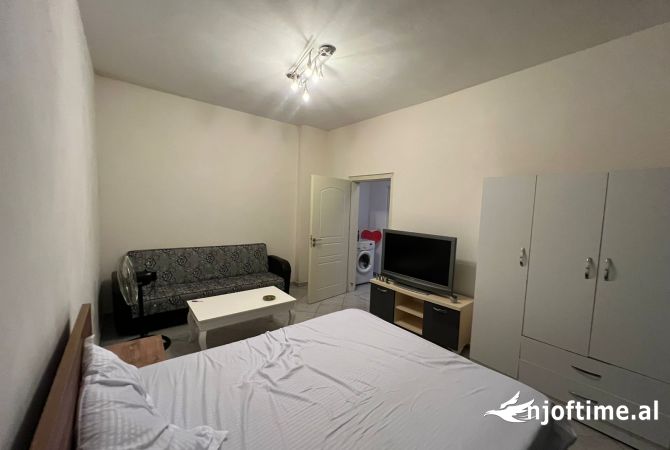 Shtepi me qera 1+1 ne Tirane - 400 Euro