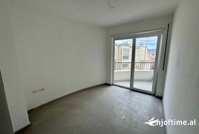 Shtepi me qera 2+1 ne Tirane - 650 Euro
