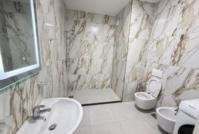 Shtepi me qera Apartament ne Tirane, 2+1, Mobilimi E mobiluar, Pagesa 650  Euro.