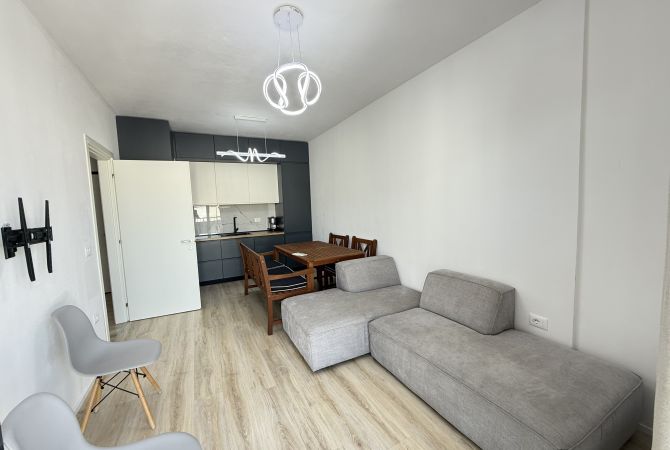 Shtepi me qera 2+1 ne Tirane - 450 Euro