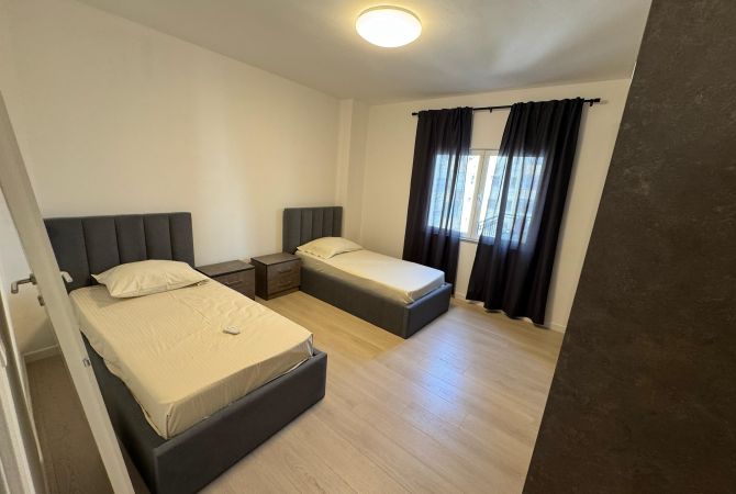 Shtepi me qera Apartament ne Tirane, 3+1, Mobilimi E mobiluar, Pagesa 700  Euro.