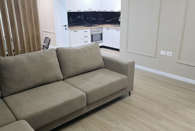 Shtepi me qera 3+1 ne Tirane - 1,100 Euro