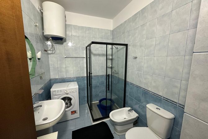 Shtepi me qera Apartament ne Tirane, 1+1, Mobilimi E mobiluar, Pagesa 550  Euro.
