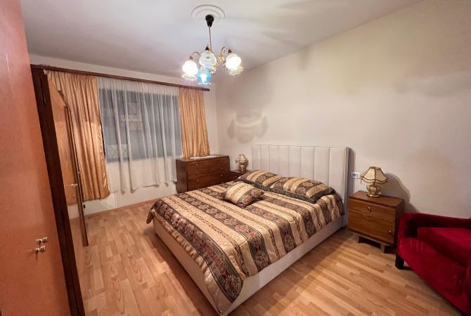 Shtepi ne shitje Apartament ne Tirane, 2+1, Mobilimi E mobiluar, Pagesa 165,000  Euro.