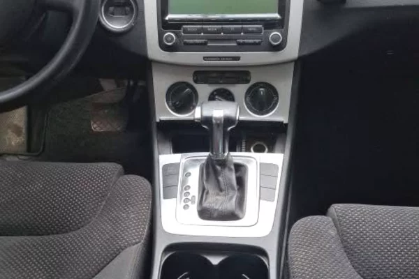 Makina ne shitje ne Tirane - 3,700 Euro