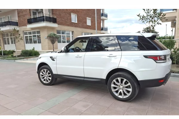 Auto in Vendita  a Scutari - 33,000 Euro