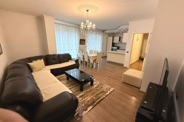 Shtepi me qera 3+1 ne Tirane - 900 Euro