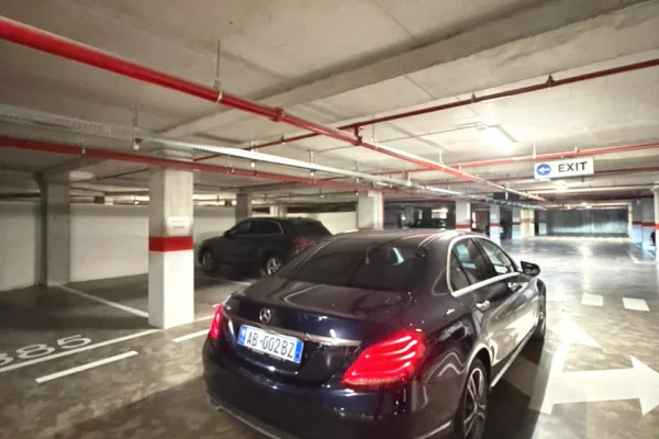 Auto in Vendita a Tirana - 17,000 Euro