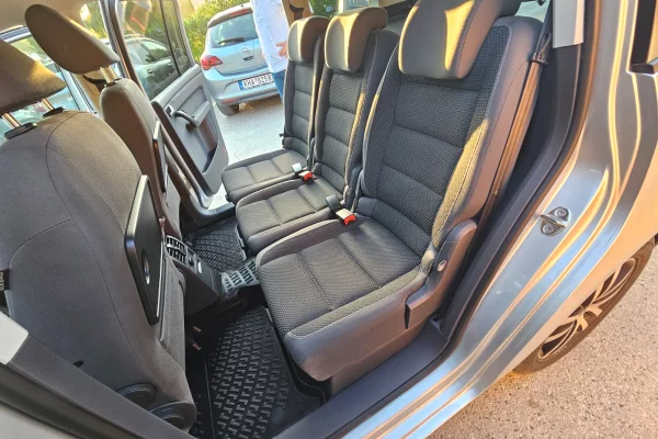 Cars for sale in Fier, Volkswagen, 2011 Diesel,Kambio Automatik Payment 7,000  Euro.