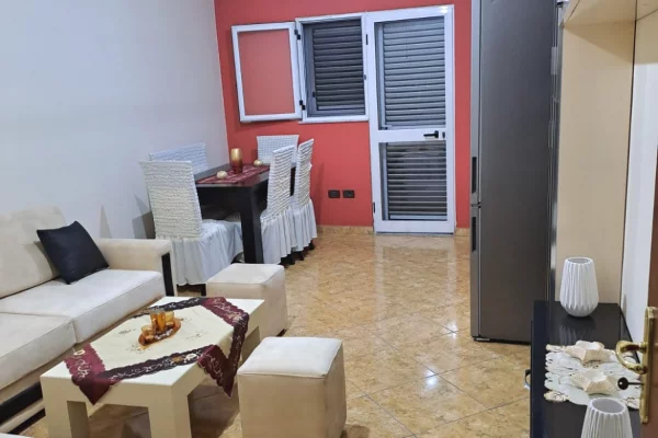 Shtepi me qera 2+1 ne Tirane - 350 Euro