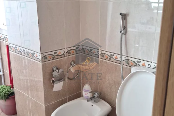 Shtepi me qera Apartament ne Durres, 1+1, Mobilimi E mobiluar, Pagesa 350  Euro.