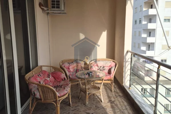 Shtepi me qera Apartament ne Durres, 1+1, Mobilimi E mobiluar, Pagesa 350  Euro.