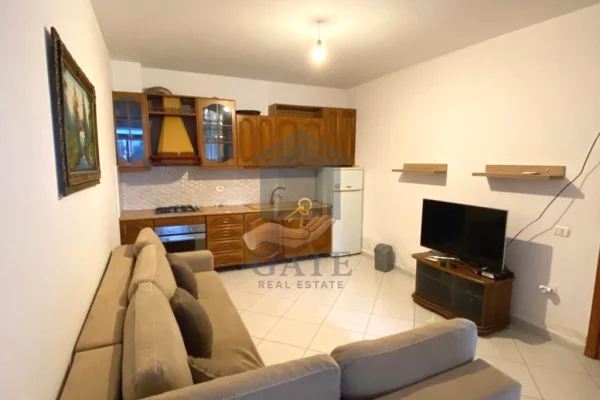 Shtepi me qera 1+1 ne Durres - 250 Euro