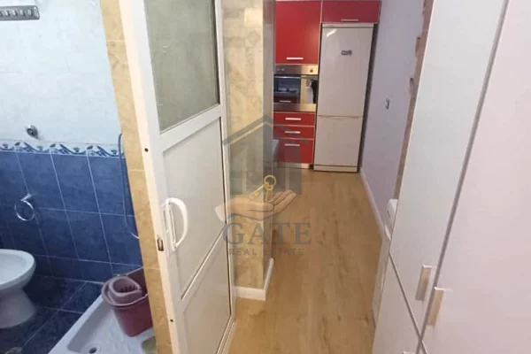 Shtepi ne shitje Apartament ne Durres, 2+1, Mobilimi E mobiluar, Pagesa 170,000  Euro.