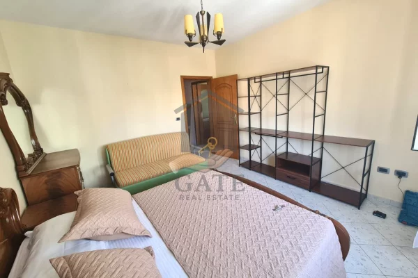 Shtepi ne shitje Apartament ne Durres, 2+1, Mobilimi E mobiluar, Pagesa 91,000  Euro.