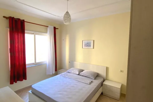 Shtepi me qera 1+1 ne Durres - 250 Euro