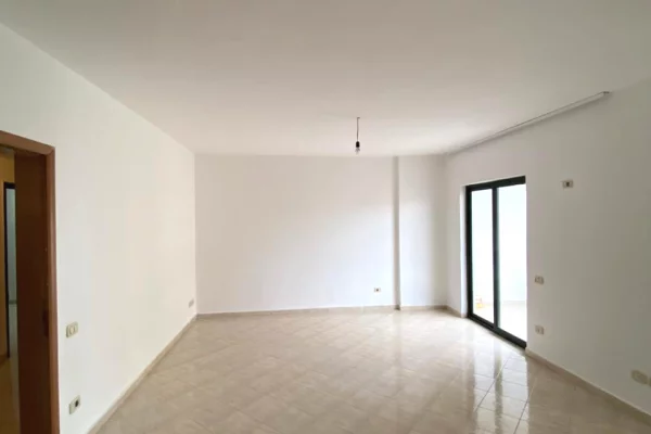 Shtepi ne shitje Apartament ne Durres, 2+1, Mobilimi E mobiluar, Pagesa 128,000  Euro.