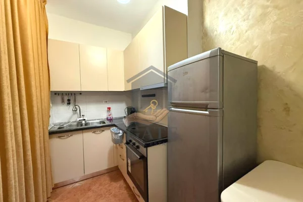 Shtepi me qera 1+1 ne Durres - 450 Euro