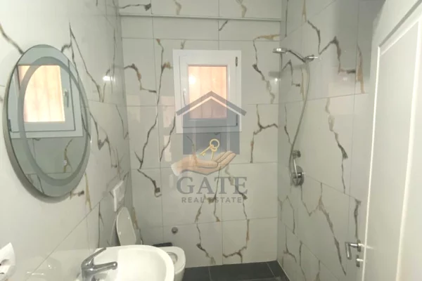 Shtepi me qera Shtepi Private ne Durres, 2+1, Mobilimi E mobiluar, Pagesa 250  Euro.