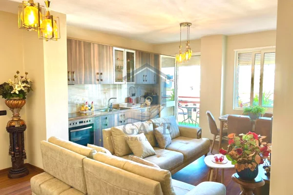 Shtepi ne shitje Apartament ne Durres, 1+1, Mobilimi E mobiluar, Pagesa 90,000  Euro.