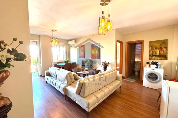 Shtepi ne shitje Apartament ne Durres, 1+1, Mobilimi E mobiluar, Pagesa 90,000  Euro.