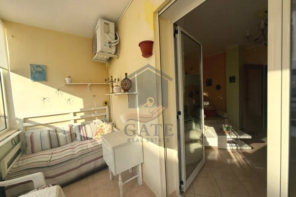 Shtepi ne shitje Apartament ne Durres, 2+1, Mobilimi E mobiluar, Pagesa 200,000  Euro.