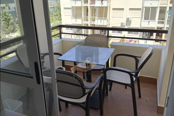 Shtepi ne shitje Apartament ne Durres, 1+1, Mobilimi E mobiluar, Pagesa 102,000  Euro.