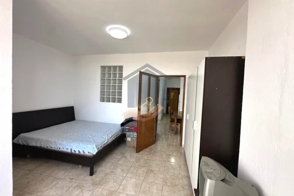 Shtepi ne shitje Apartament ne Durres, 1+1, Mobilimi E mobiluar, Pagesa 70,000  Euro.