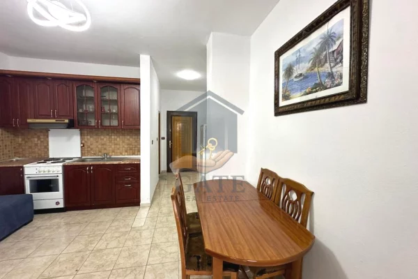 Shtepi ne shitje Apartament ne Durres, 1+1, Mobilimi E mobiluar, Pagesa 70,000  Euro.
