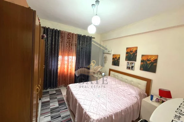 Shtepi ne shitje Apartament ne Durres, 1+1, Mobilimi E mobiluar, Pagesa 100,000  Euro.
