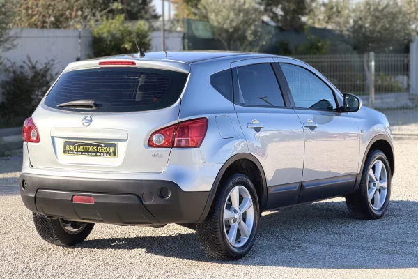 Cars for sale in Durres - 520,000 Leke