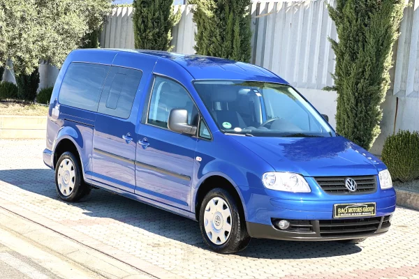 Cars for sale in Durres - 680,000 Leke