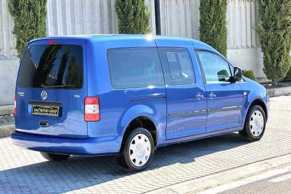 Makina ne shitje ne Durres, Volkswagen, 2009 Diesel,Kambio Manual Pagesa 680,000  Leke.