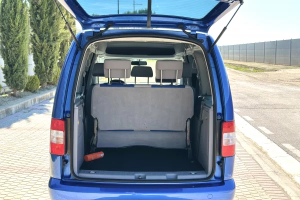 Makina ne shitje ne Durres, Volkswagen, 2009 Diesel,Kambio Manual Pagesa 680,000  Leke.