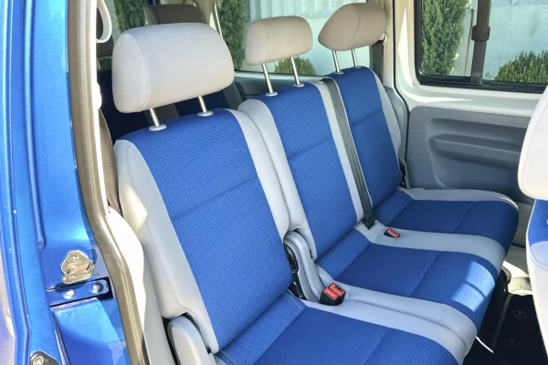 Makina ne shitje ne Durres, Volkswagen, 2009 Diesel,Kambio Manual Pagesa 680,000  Leke.