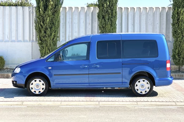 Makina ne shitje ne Durres, Volkswagen, 2009 Diesel,Kambio Manual Pagesa 680,000  Leke.