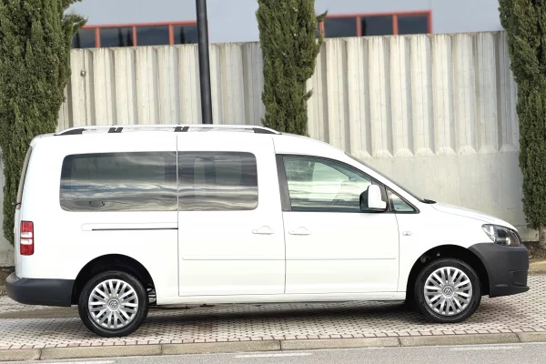 Cars for sale in Durres - 920,000 Leke