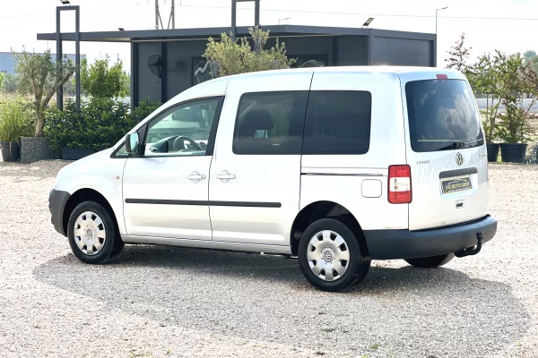 Cars for sale in Durres - 550,000 Leke