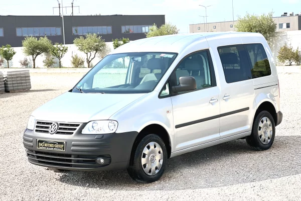 Cars for sale in Durres - 550,000 Leke