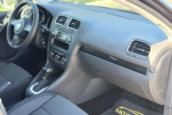 Cars for sale in Durres, Volkswagen, 2010 Diesel,Kambio Automatik Payment 6,800,000  Leke.