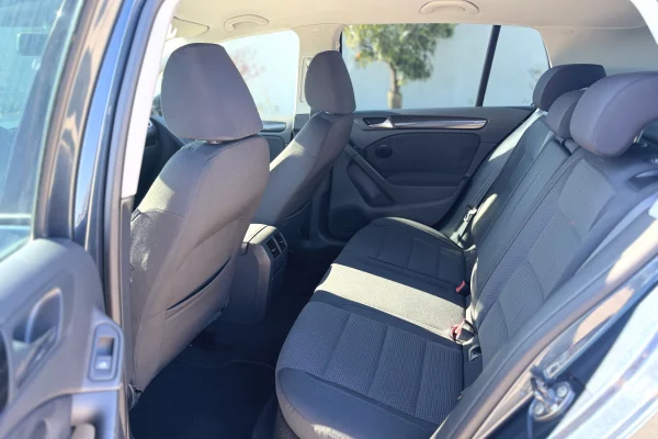 Cars for sale in Durres, Volkswagen, 2010 Diesel,Kambio Automatik Payment 6,800,000  Leke.