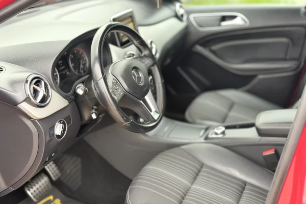 Cars for sale in Durres, Mercedes-Benz, 2013 Diesel,Kambio Automatik Payment 900,000  Leke.