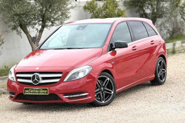 Cars for sale in Durres, Mercedes-Benz, 2013 Diesel,Kambio Automatik Payment 900,000  Leke.