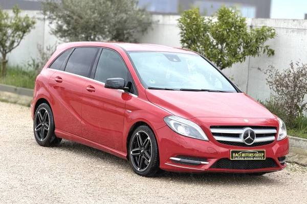 Cars for sale in Durres - 900,000 Leke