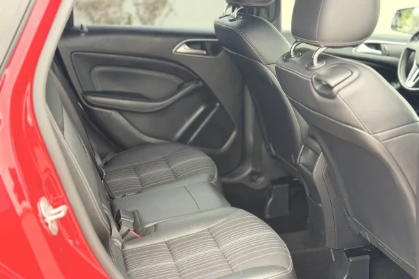 Cars for sale in Durres, Mercedes-Benz, 2013 Diesel,Kambio Automatik Payment 900,000  Leke.