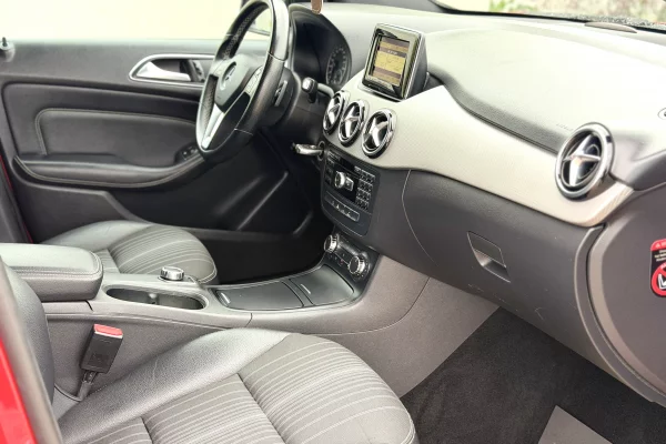 Cars for sale in Durres, Mercedes-Benz, 2013 Diesel,Kambio Automatik Payment 900,000  Leke.