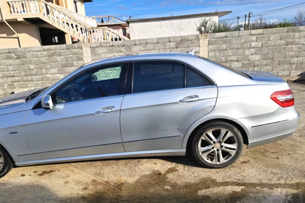 Cars for sale in Tirana, Mercedes-Benz, 2012 Diesel,Kambio Automatik Payment 6,000  Euro.