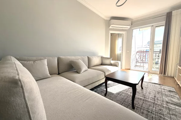 Shtepi me qera 2+1 ne Tirane - 750 Euro